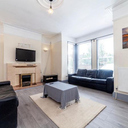 Highlands Gardens Suites Ilford Dış mekan fotoğraf