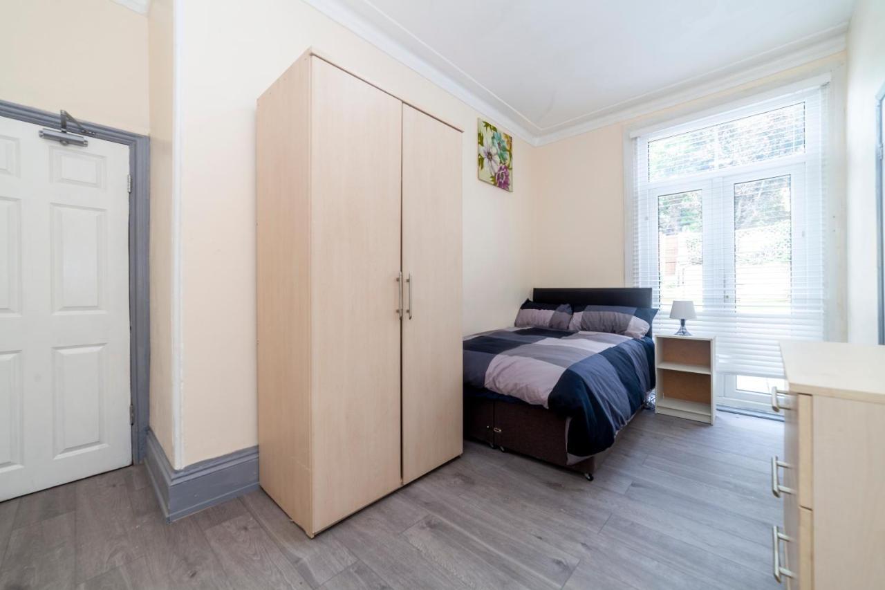 Highlands Gardens Suites Ilford Dış mekan fotoğraf